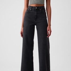 Gap wide leg jean, black. Size 28 size 6 length regular